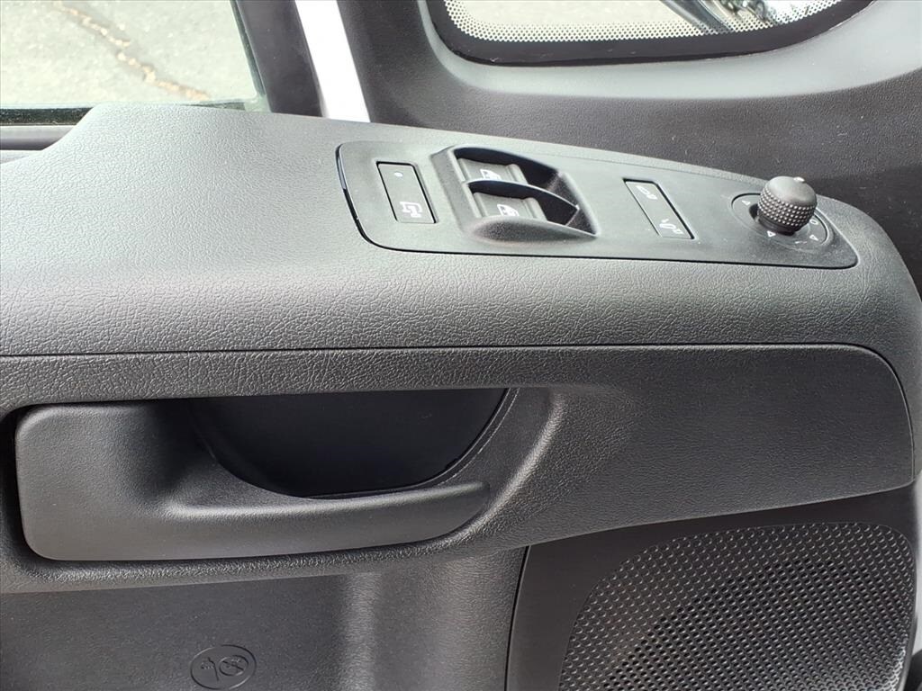 2025 Ram ProMaster 2500 Cargo Van photo 3