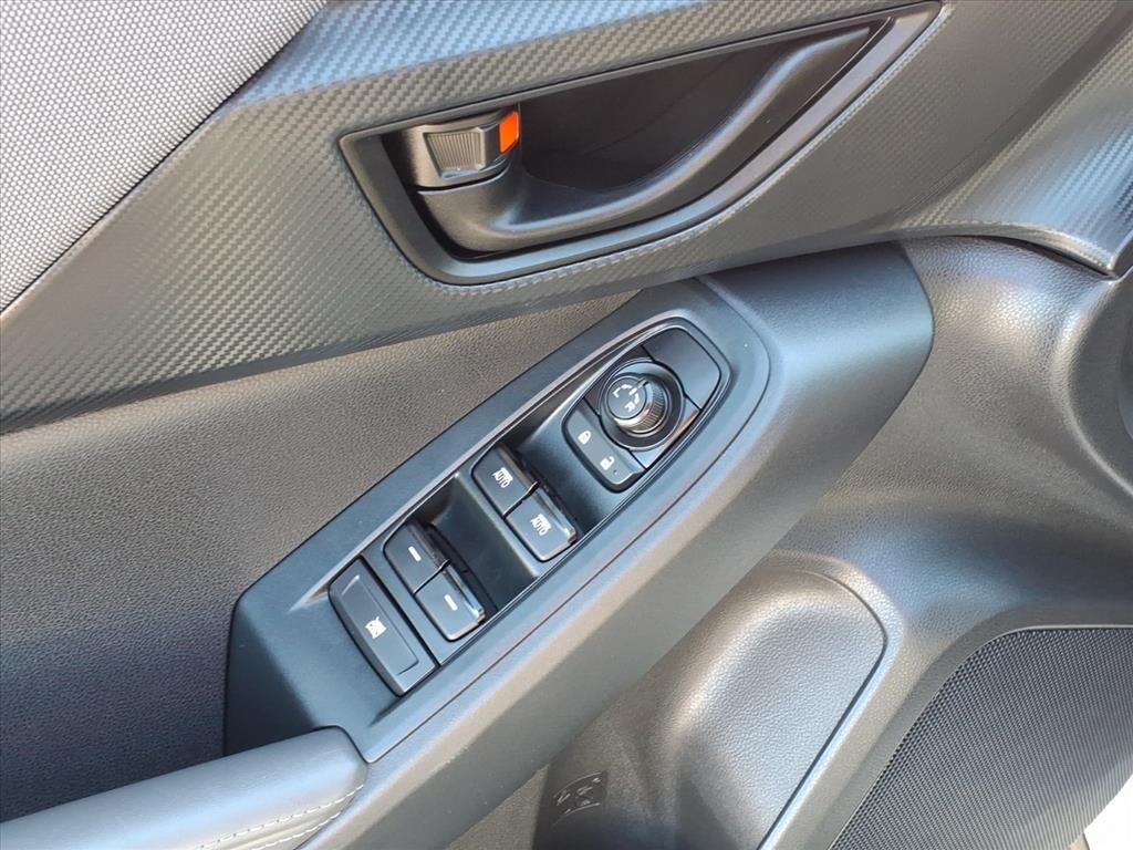 2025 Subaru Crosstrek Premium photo 4