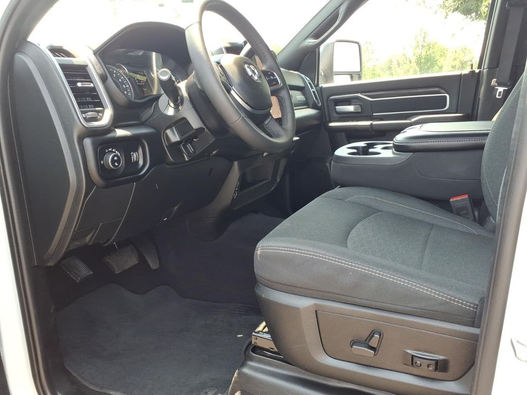 2025 RAM Ram 2500 Pickup Big Horn - Photo 11