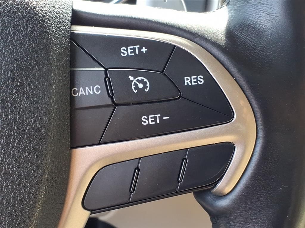 used 2015 Jeep Grand Cherokee car, priced at $10,599