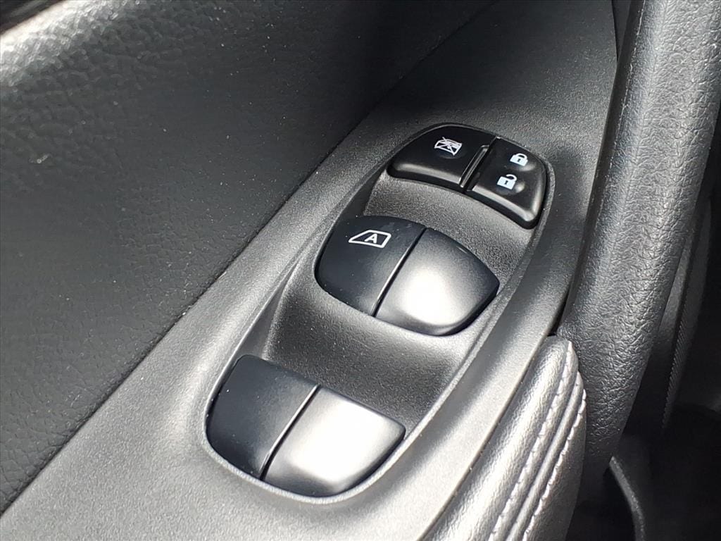 used 2020 Nissan Rogue car, priced at $13,900