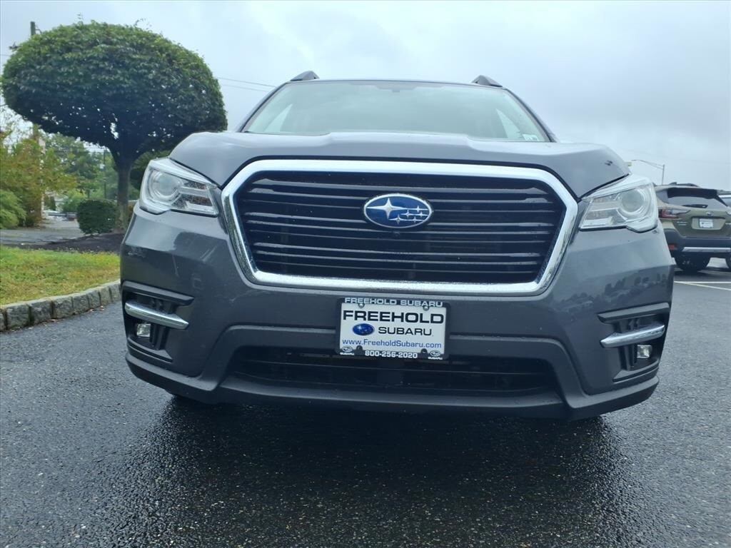 2021 Subaru Ascent Touring photo 2
