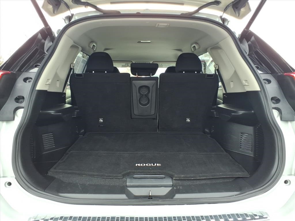 used 2020 Nissan Rogue car, priced at $13,900