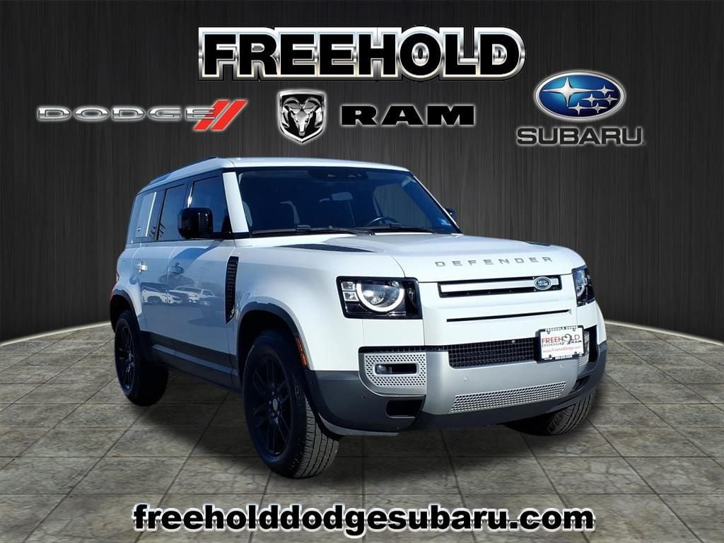 2020 Land Rover Defender S's photo