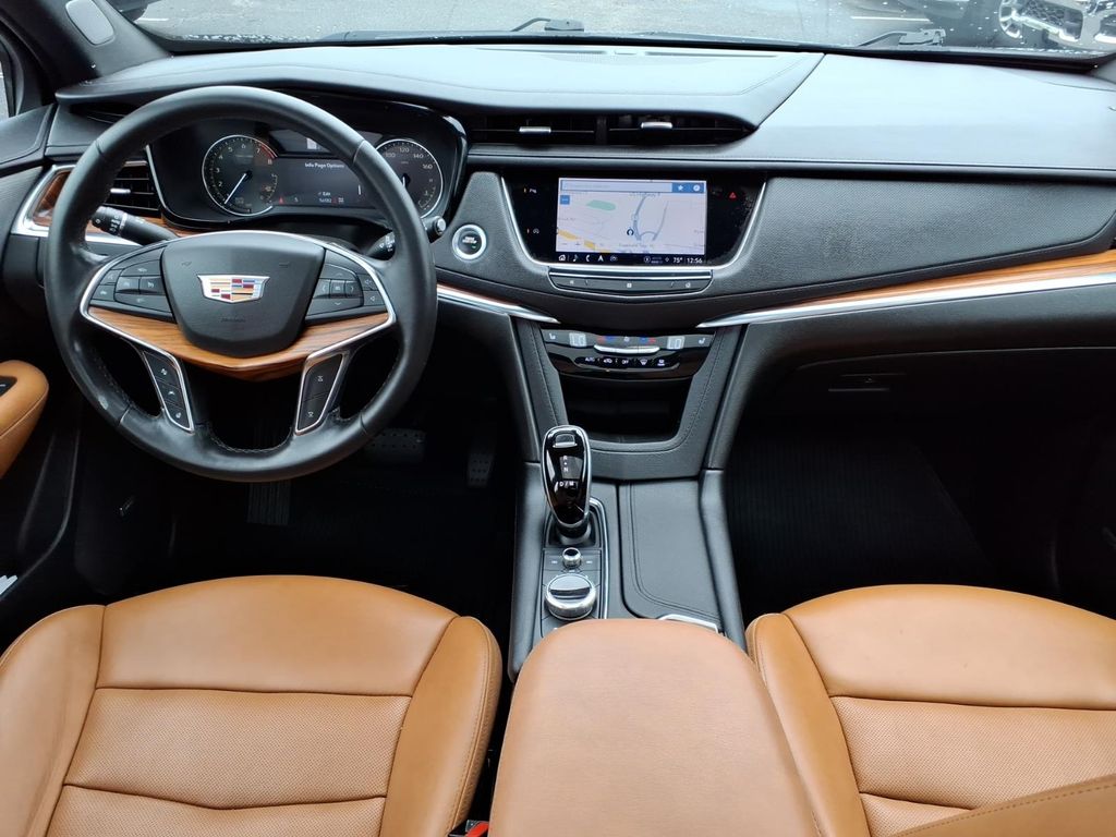 used 2021 Cadillac XT5 car, priced at $26,399