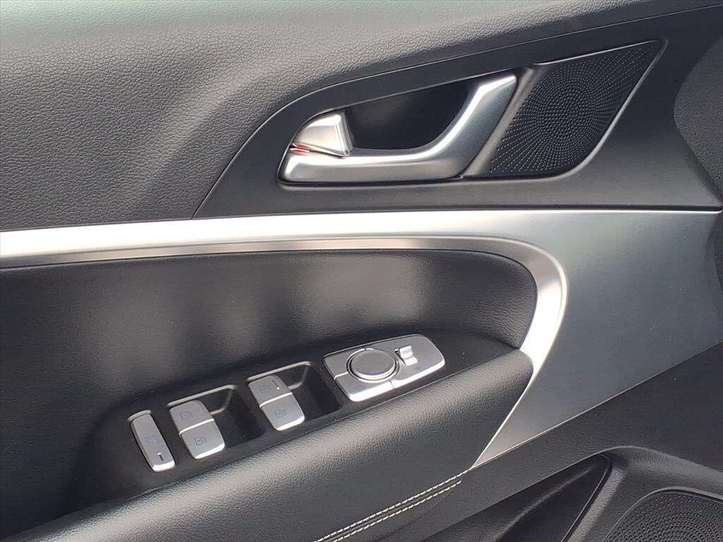 2019 Genesis G70 2.0T Advanced photo 4