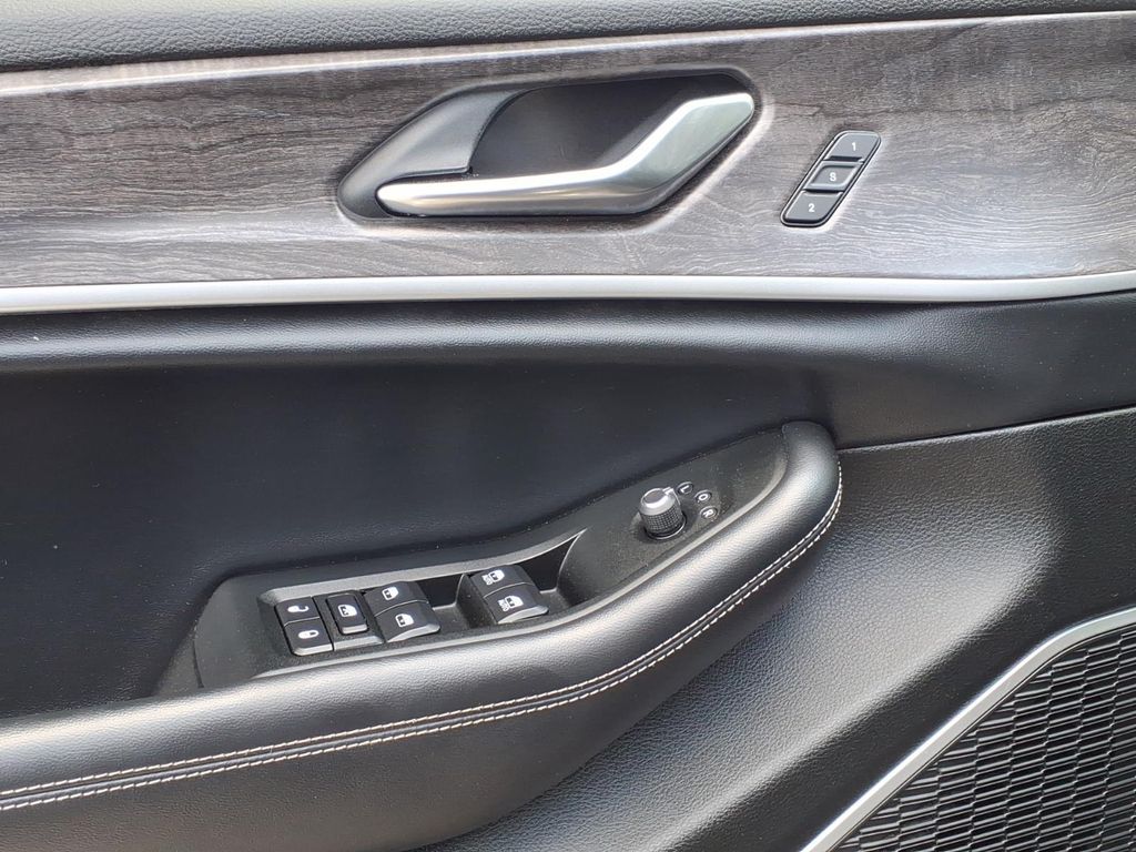 used 2021 Jeep Grand Cherokee L car, priced at $21,599