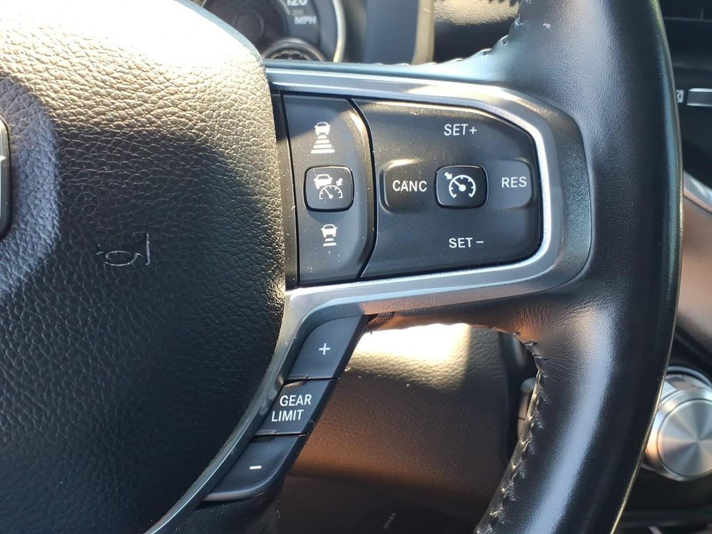 2022 RAM Ram 1500 Pickup Laramie - Photo 10