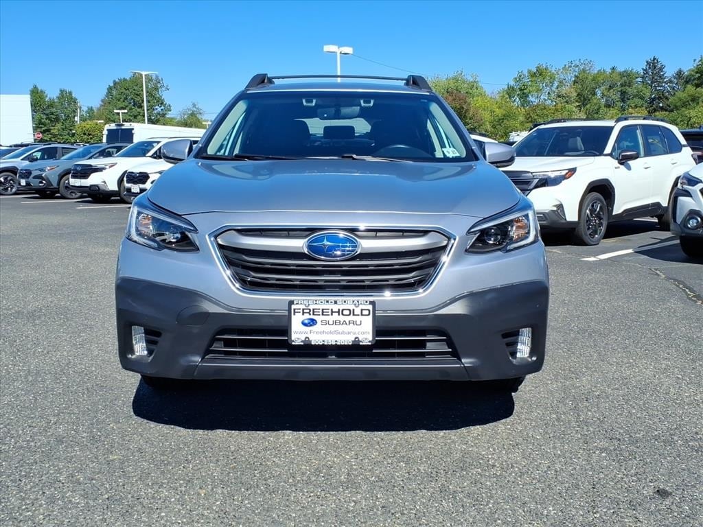2020 Subaru Outback Premium photo 2