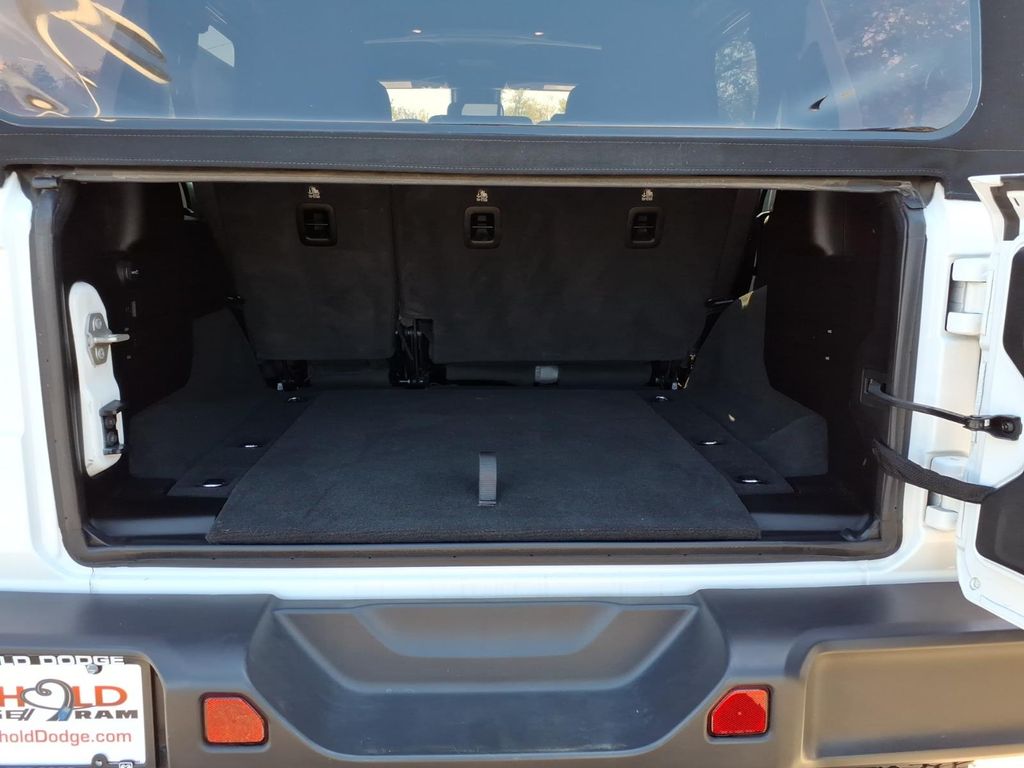 2024 Jeep Wrangler 4-Door Rubicon - Photo 16