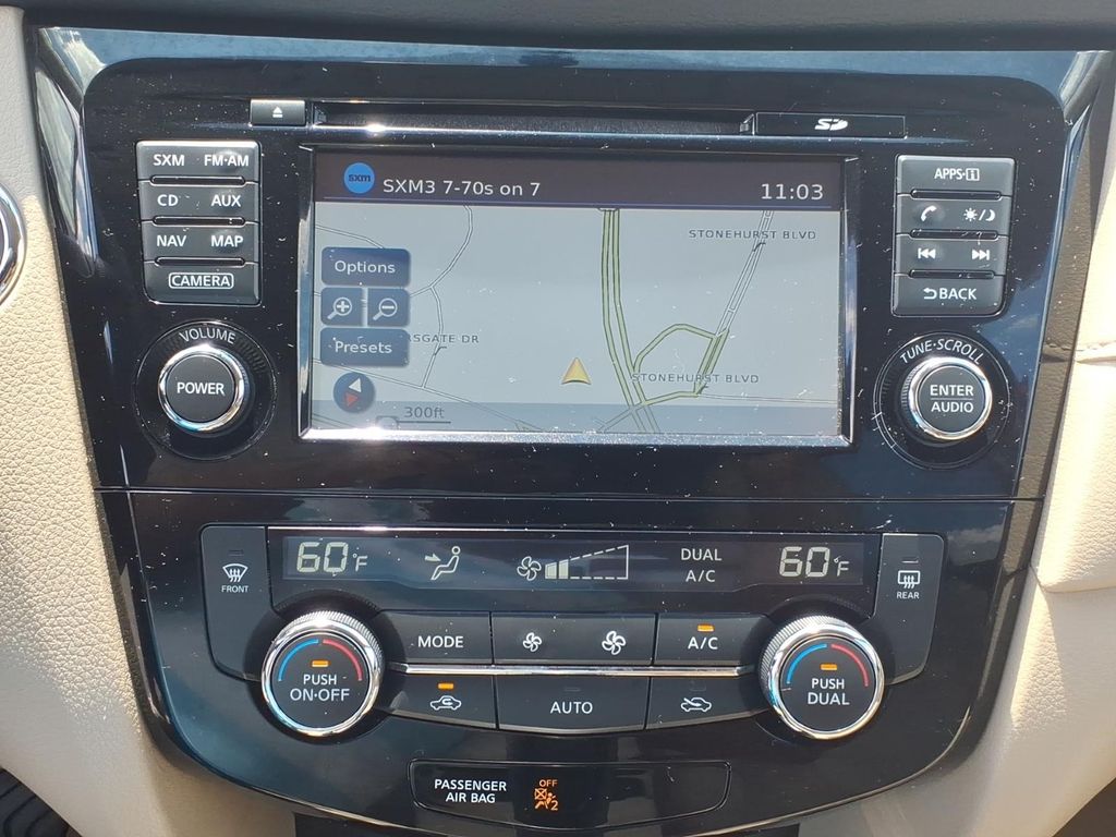 2017 Nissan Rogue SV - Photo 8