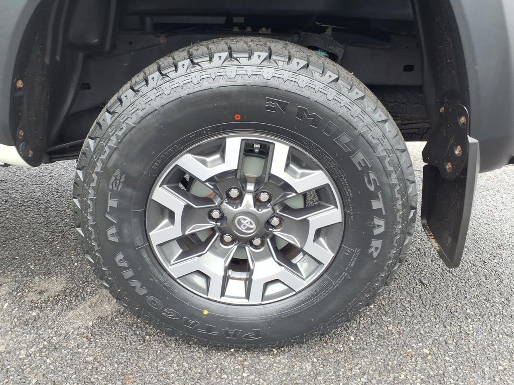 2017 Toyota Tacoma TRD Off Road - Photo 17