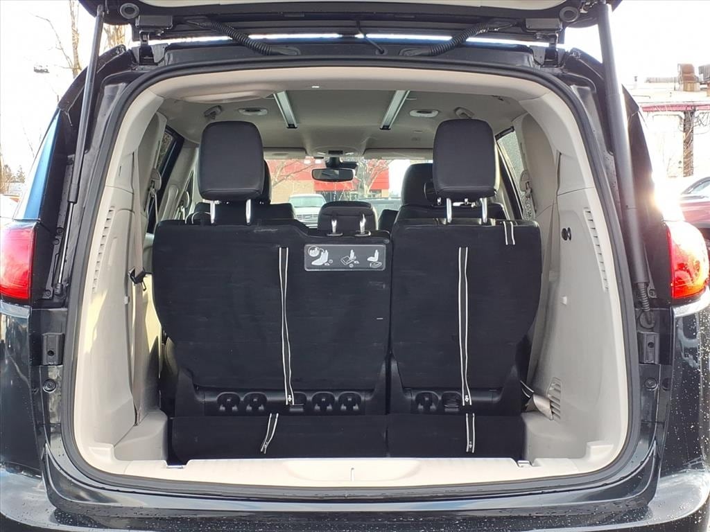 used 2019 Chrysler Pacifica car, priced at $17,500