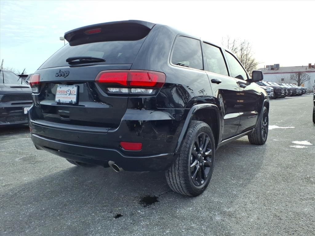 used 2017 Jeep Grand Cherokee car, priced at $13,500