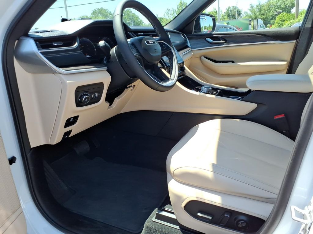 2025 Jeep Grand Cherokee L Limited - Photo 13