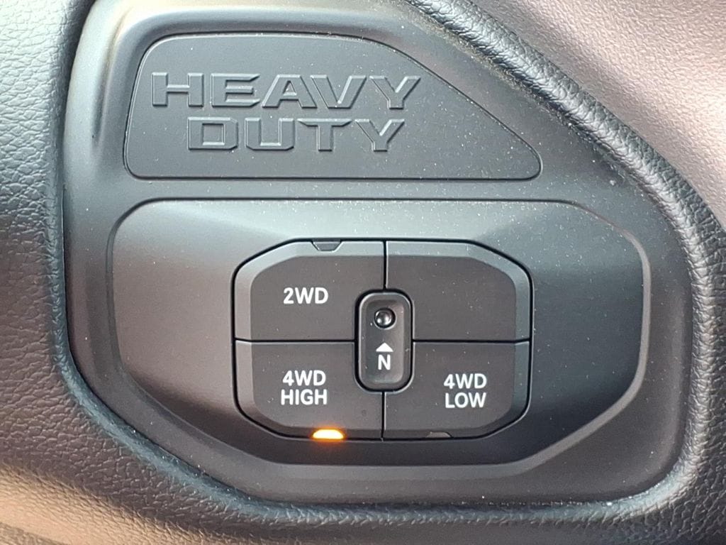 2026 RAM 3500 Big Horn - Photo 6