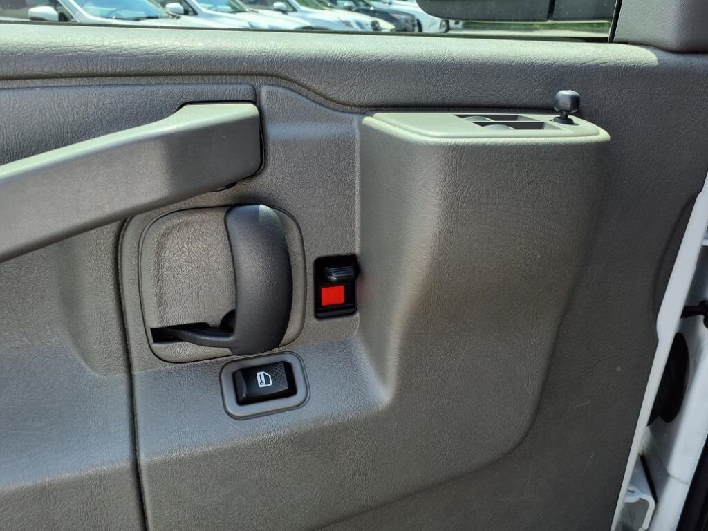 2023 Gmc Savana 2500 Cargo photo 4