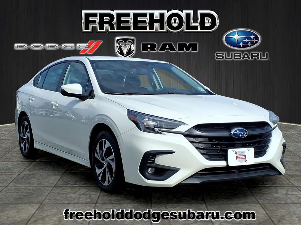 2023 Subaru Legacy Premium's photo