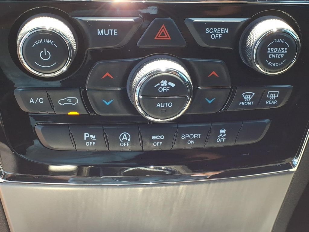 2021 Jeep Grand Cherokee Laredo X - Photo 8