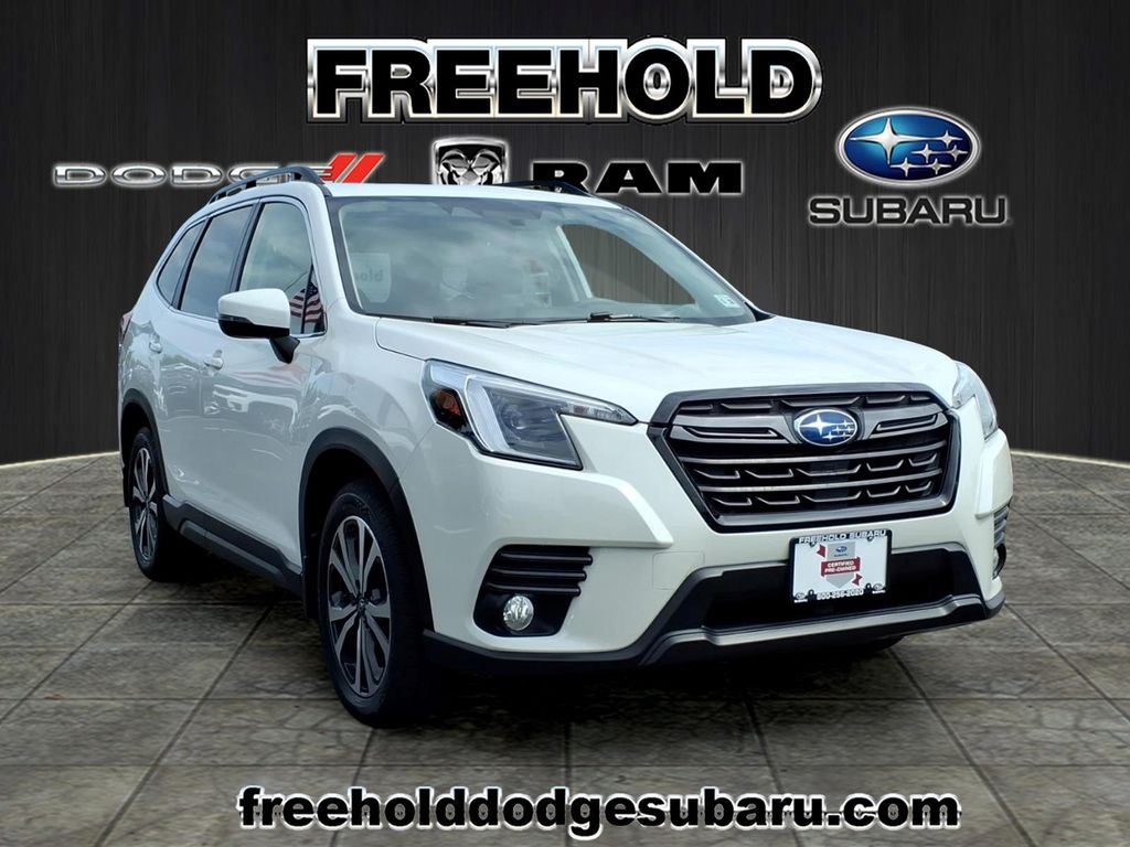 2023 Subaru Forester Limited's photo