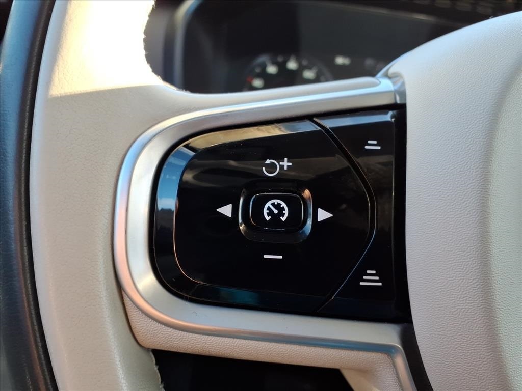 used 2018 Volvo XC90 car, priced at $19,900