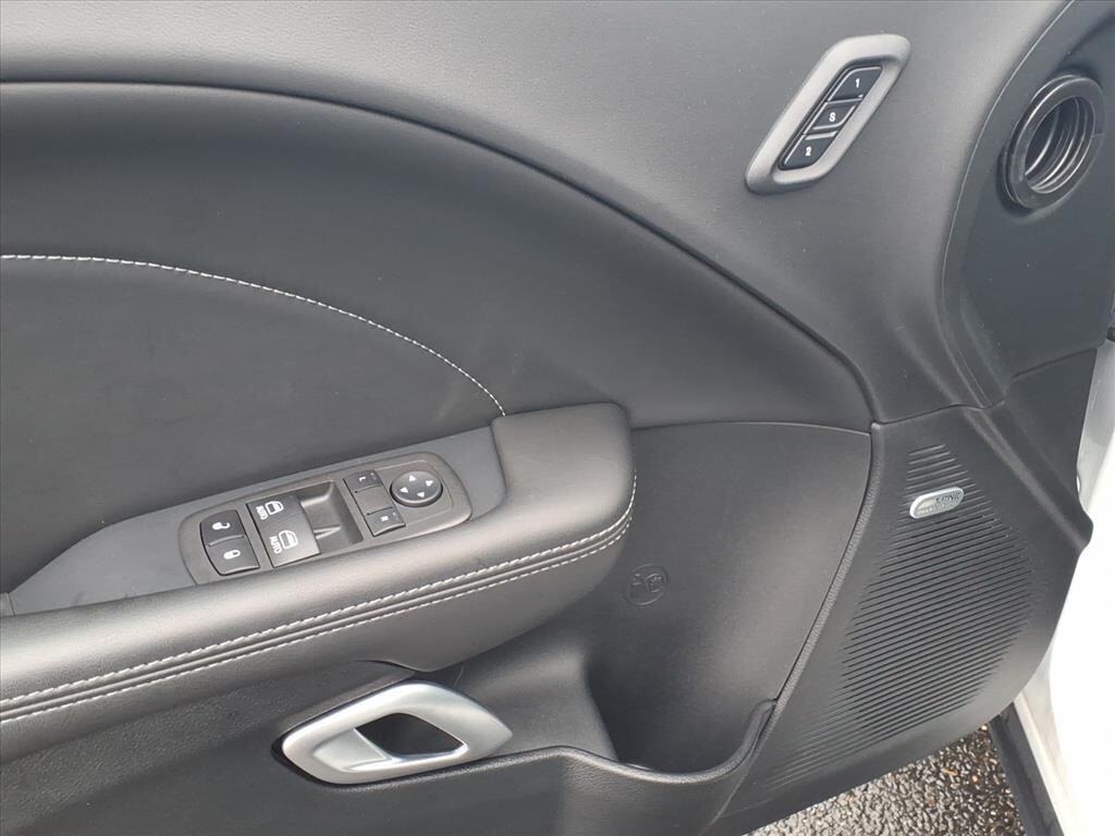 2023 Dodge Challenger R/T Plus Shaker photo 4