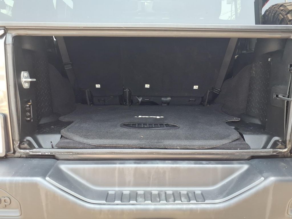 2016 Jeep Wrangler Unlimited Rubicon - Photo 14