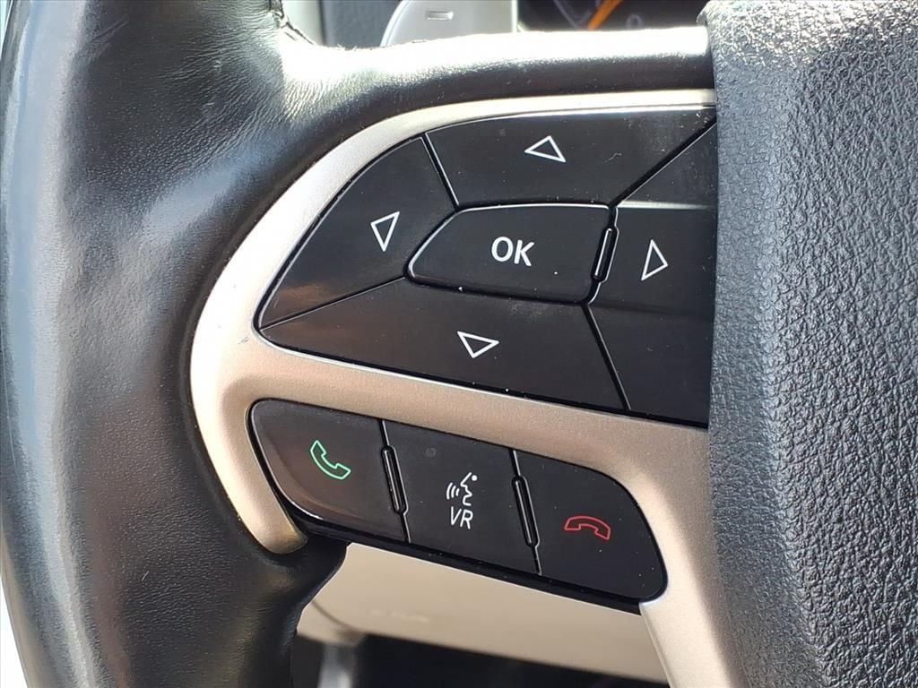 used 2015 Jeep Grand Cherokee car, priced at $10,599