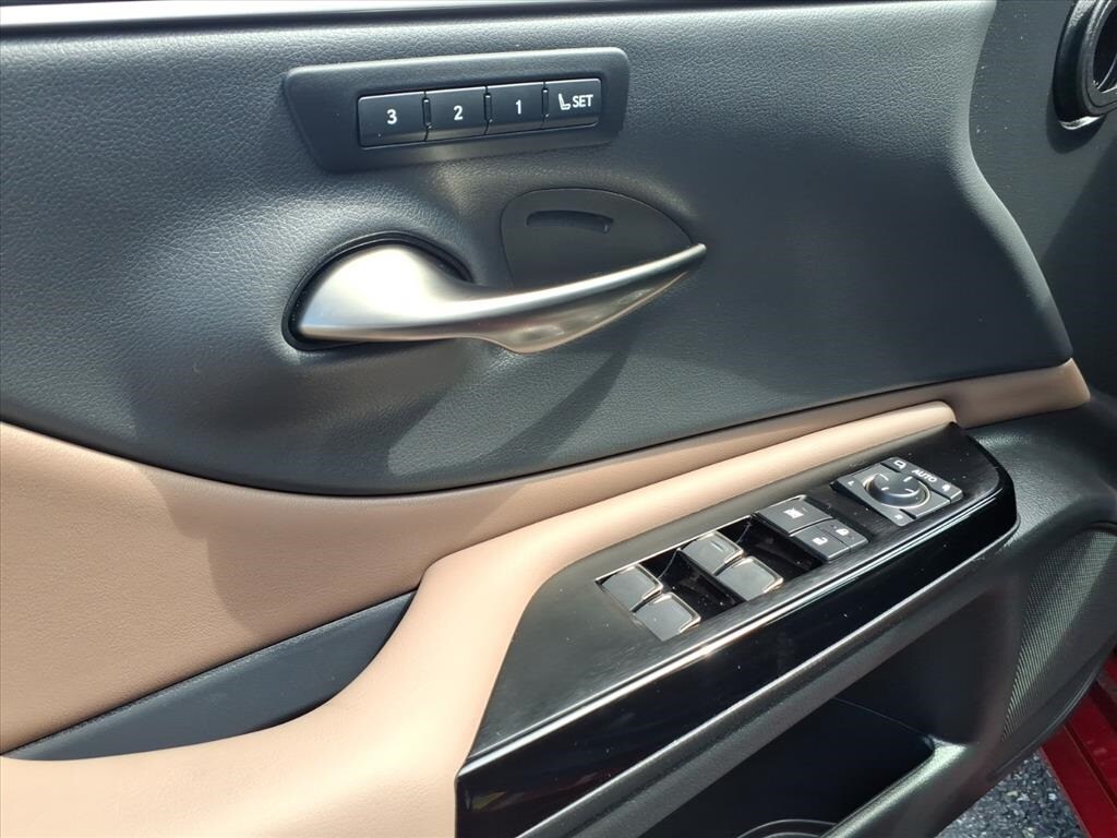 2023 Lexus ES 350 Premium photo 4