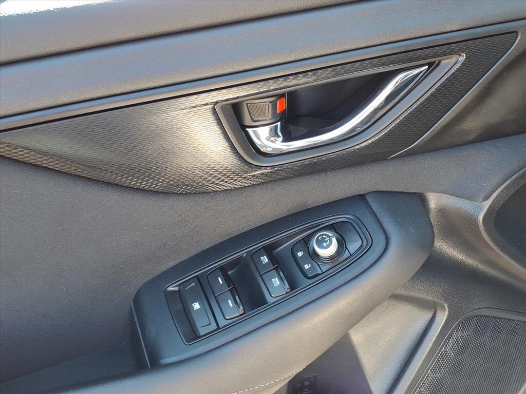 2020 Subaru Outback Premium photo 4