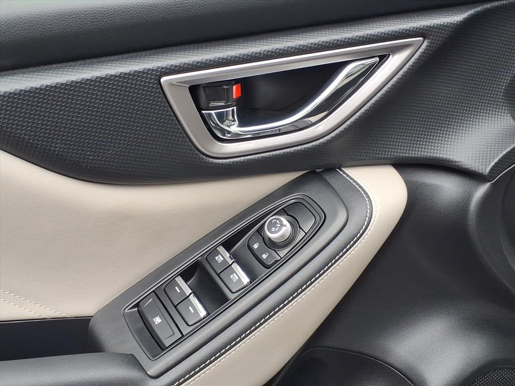 2023 Subaru Forester Limited photo 4