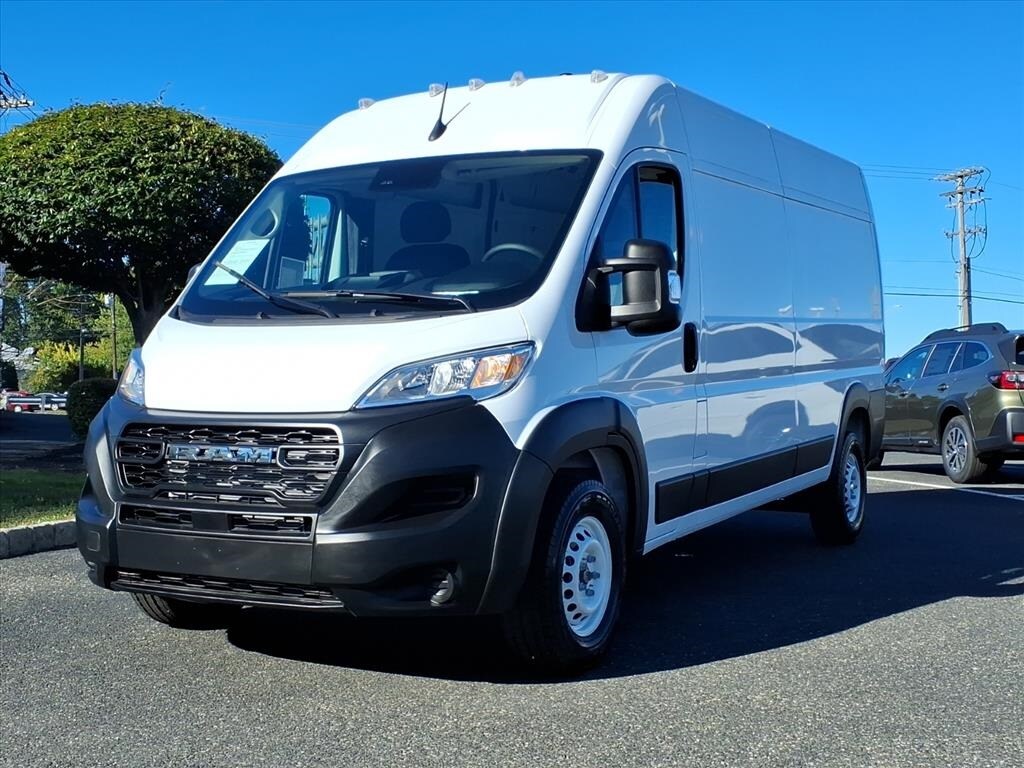 2025 Ram ProMaster 2500 Cargo Van photo 2