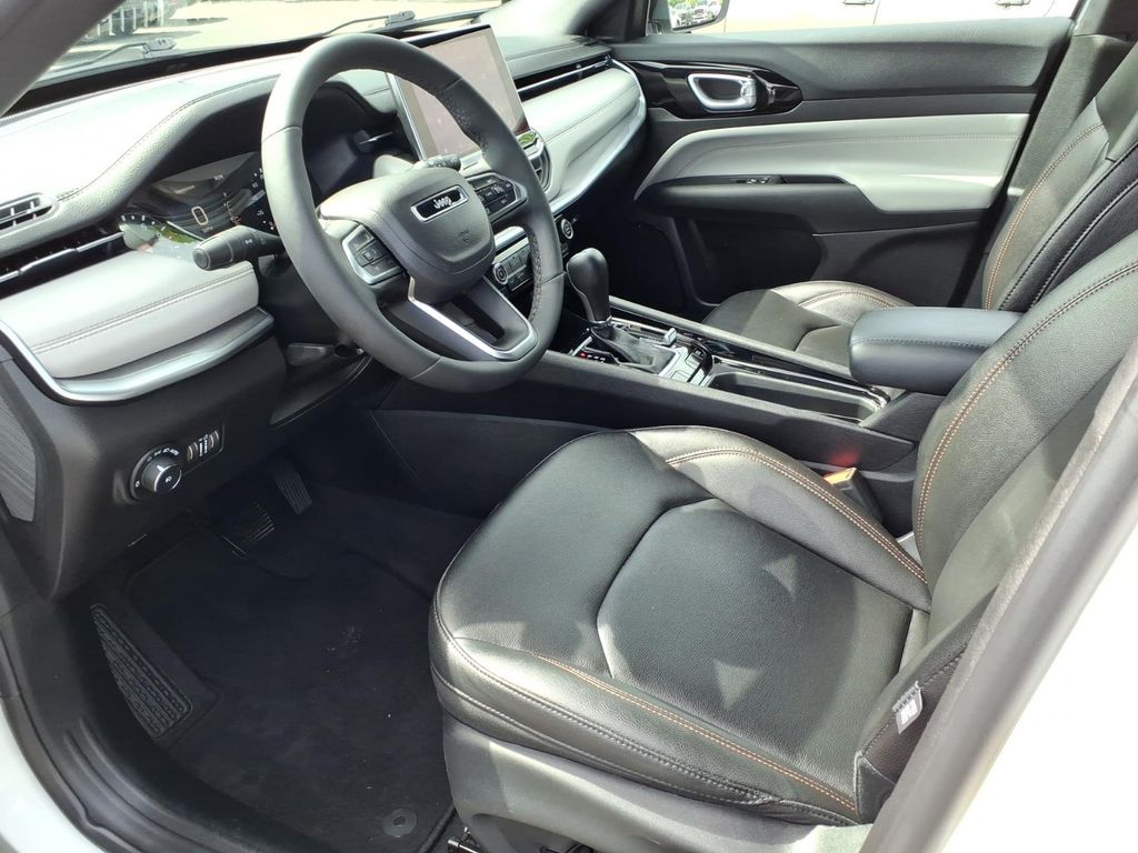 2024 Jeep Compass Limited - Photo 14