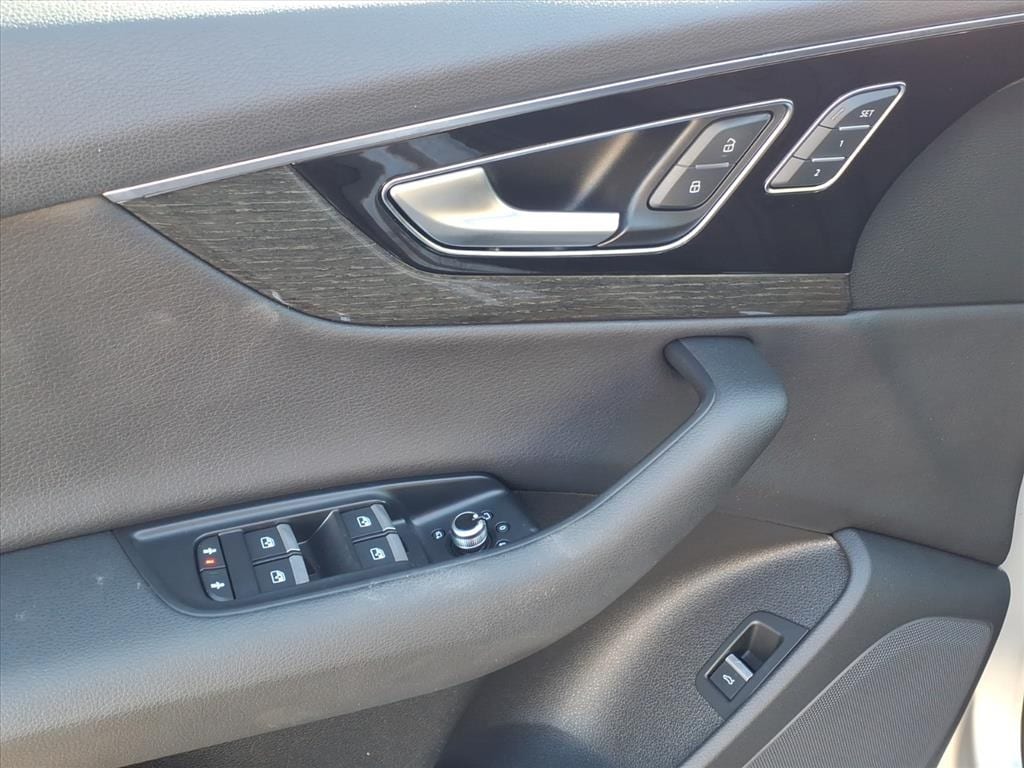 used 2017 Audi Q7 car, priced at $12,900