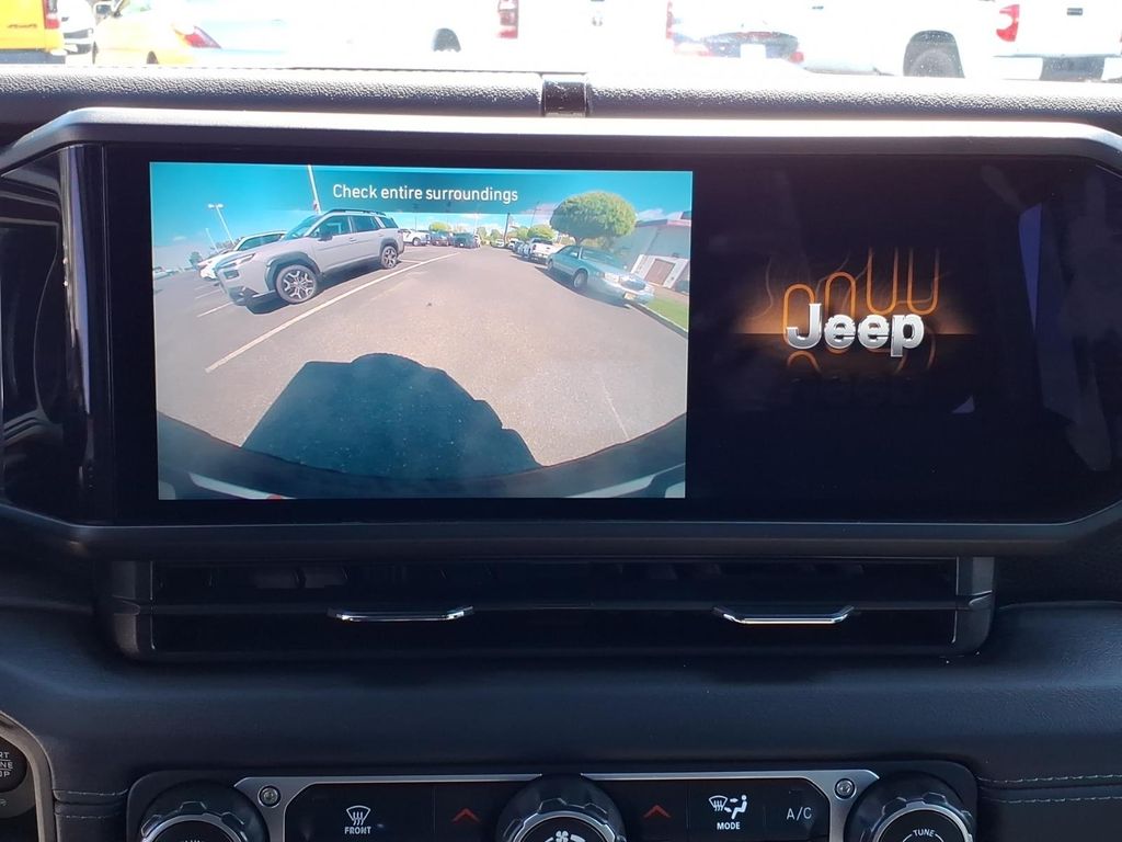2024 Jeep Wrangler 4-Door Rubicon - Photo 10