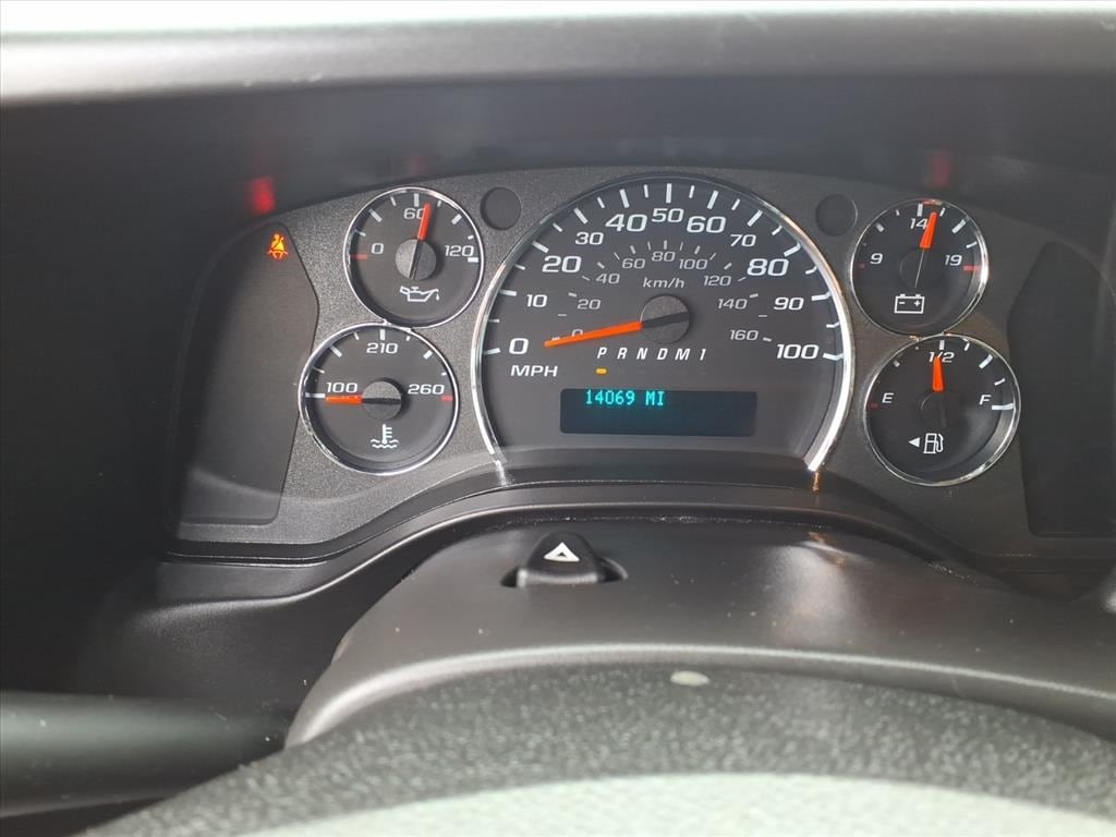 used 2024 Chevrolet Express 2500 car, priced at $32,900