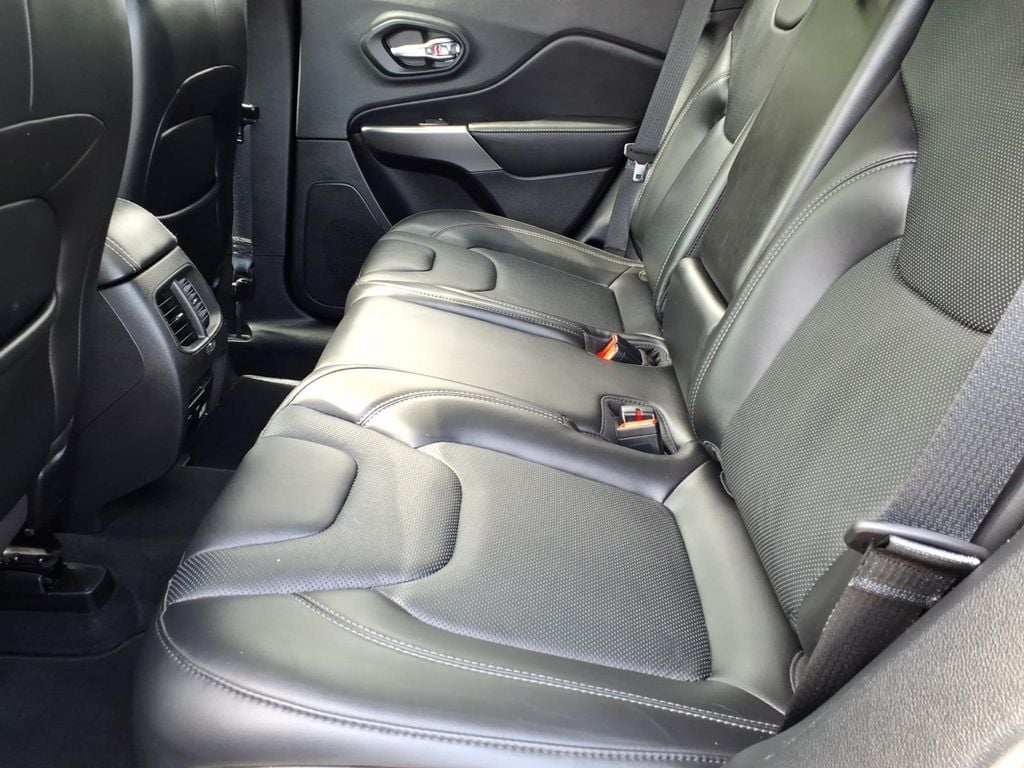 used 2020 Jeep Cherokee car, priced at $17,599