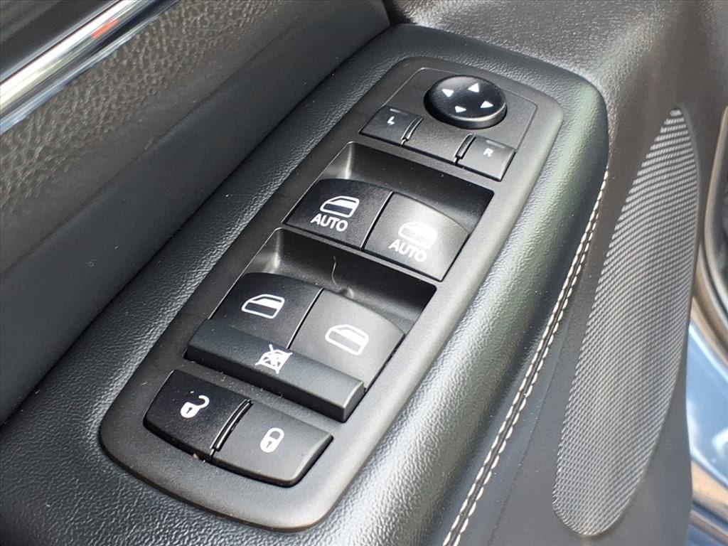 used 2021 Jeep Grand Cherokee car, priced at $20,599