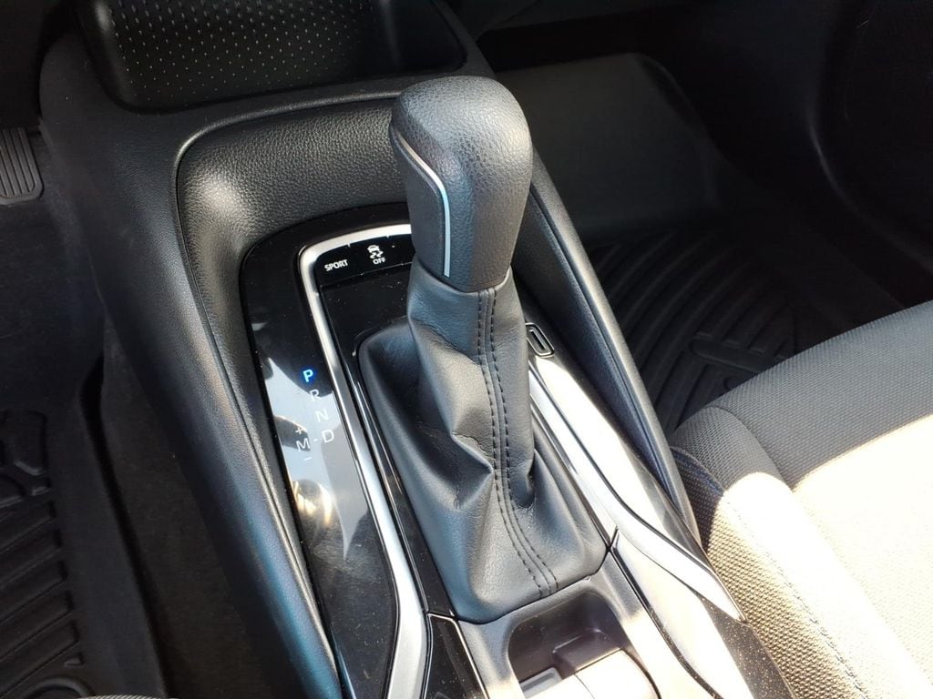 2022 Toyota Corolla SE - Photo 9