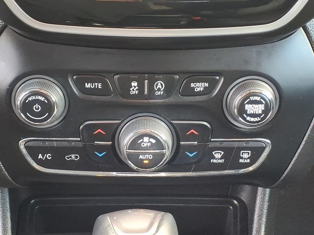 used 2019 Jeep Cherokee car, priced at $13,500