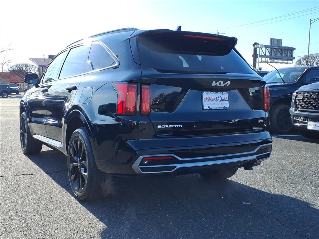 used 2023 Kia Sorento car, priced at $26,900