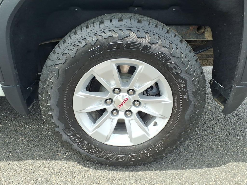 used 2023 GMC Sierra 1500 car, priced at $42,599