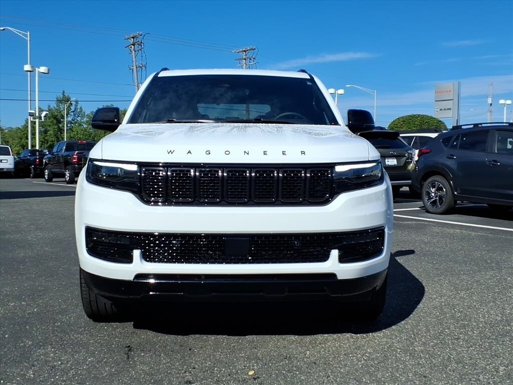 2024 Jeep Wagoneer Series II Carbide photo 2