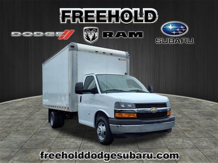 2019 Chevrolet Express 3500 14'  BOX TRUCK