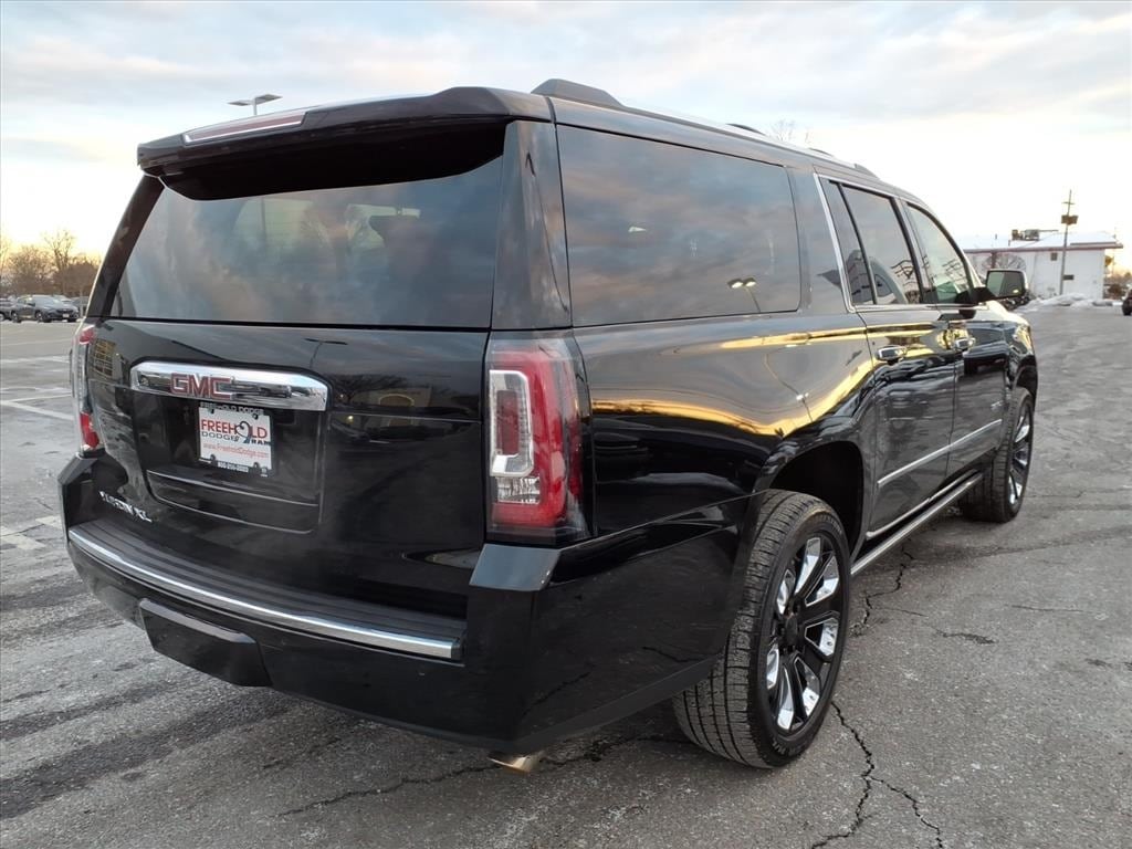 used 2020 GMC Yukon XL car, priced at $31,900