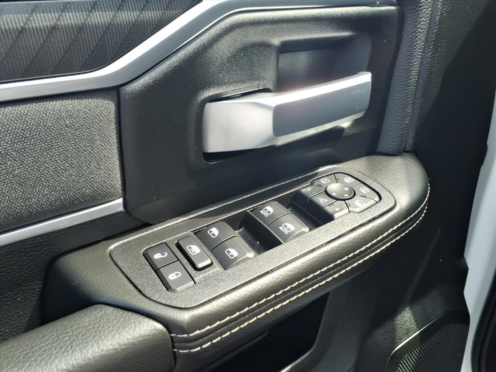 2025 Ram 3500 Big Horn photo 4