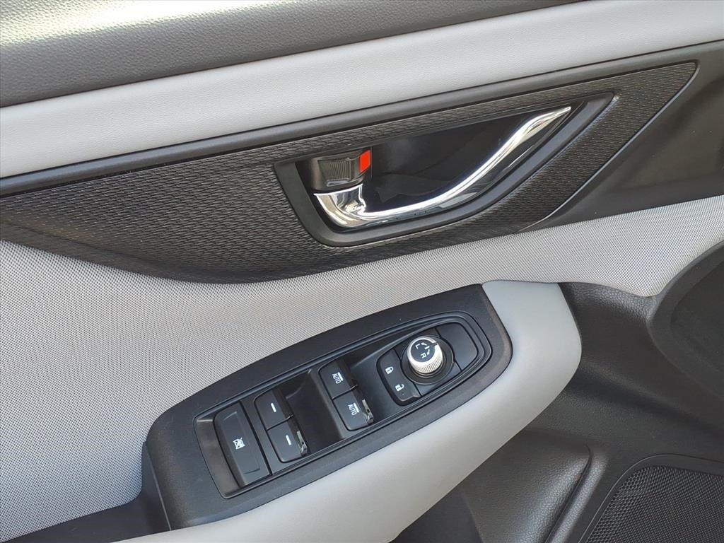 2025 Subaru Legacy Premium photo 4