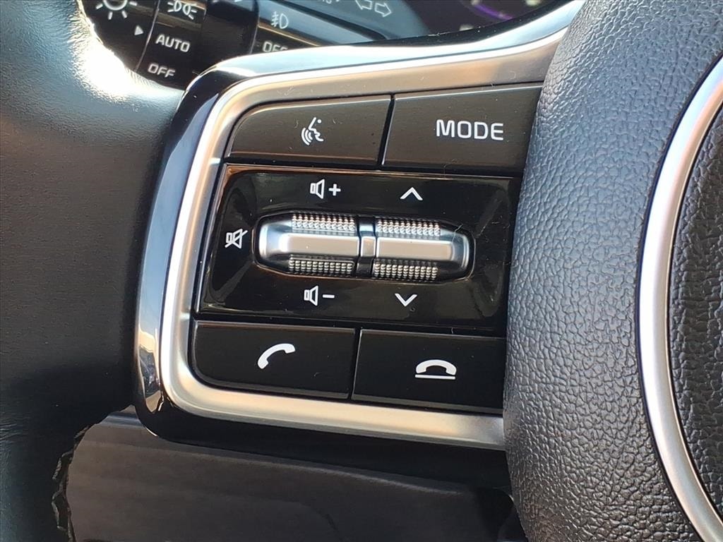 used 2023 Kia Sorento car, priced at $26,900