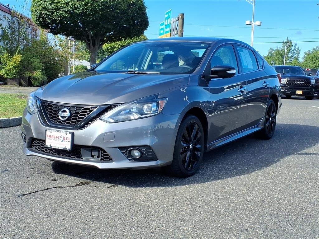 2018 Nissan Sentra SR Midnight Edition photo 3