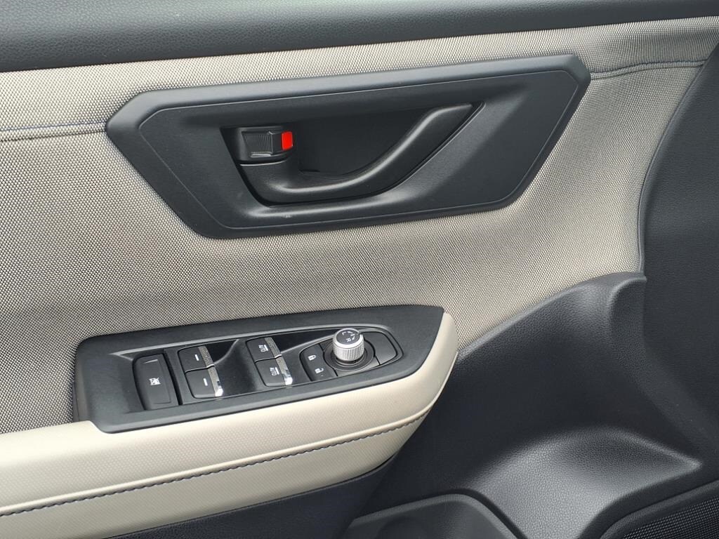 2025 Subaru Forester Premium photo 4